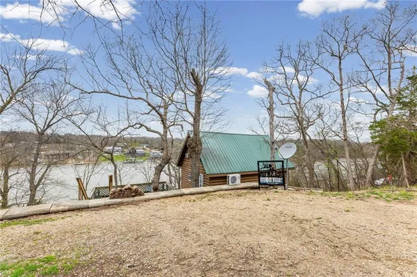 $198,000 | 61 North Lakeview Road, Mapleton, KS 66754