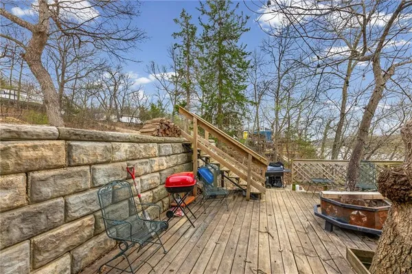 $198,000 | 61 North Lakeview Road, Mapleton, KS 66754