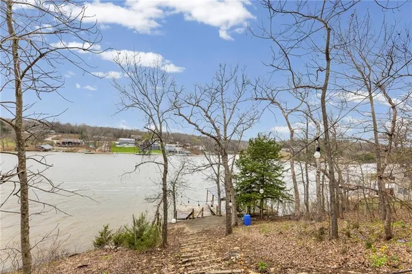 $198,000 | 61 North Lakeview Road, Mapleton, KS 66754