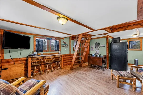 $198,000 | 61 North Lakeview Road, Mapleton, KS 66754