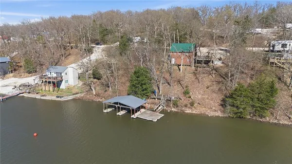 $198,000 | 61 North Lakeview Road, Mapleton, KS 66754