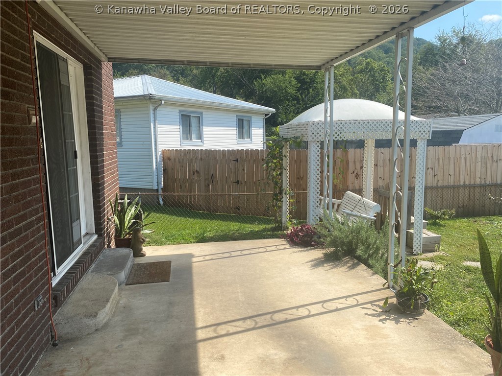 46 Riviera Drive Logan, WV 25601 - Photo 3 of 17 Gallery Image 3