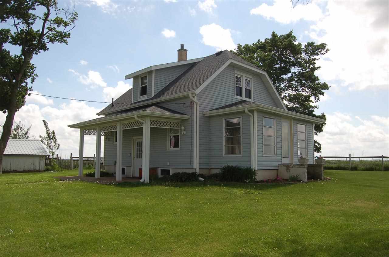 27754 West Elm Road Sterling, IL 61081 - Photo 1 of 19 a view of a house with a yard