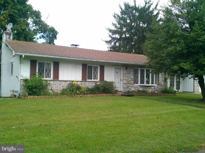123 Spruce Road Riegelsville, PA 18077 - Photo 2 of 15