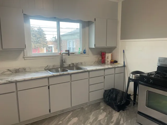 $299,900 | 1534 East 86th Place, Chicago, IL 60619