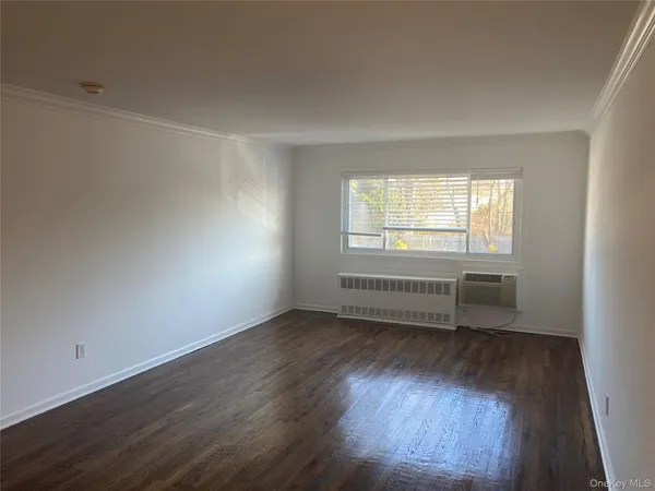 $3,400 | 520 Dawson Lane, Jericho, NY 11753