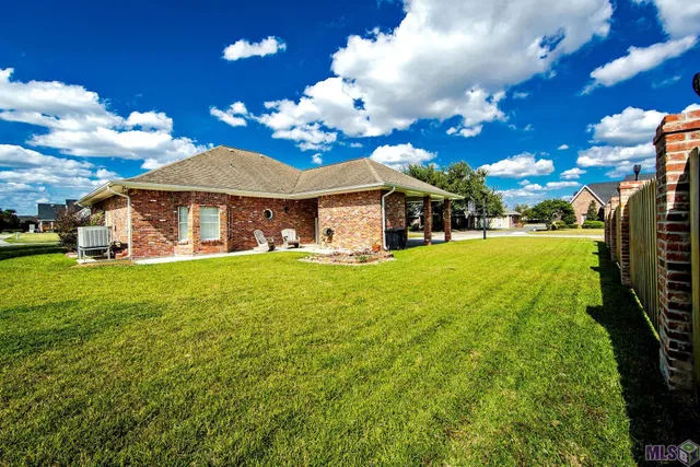 $350,000 | 208 Comanche Drive, Houma, LA 70360