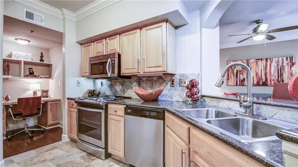 $1,873 | 3460 Kingsboro Road Northeast, Unit 421, Atlanta, GA 30326