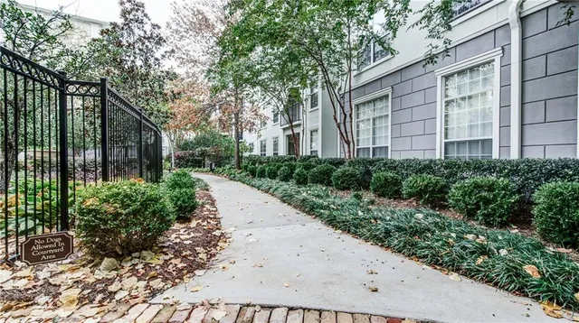 $1,911 | 3460 Kingsboro Road Northeast, Unit 530, Atlanta, GA 30326