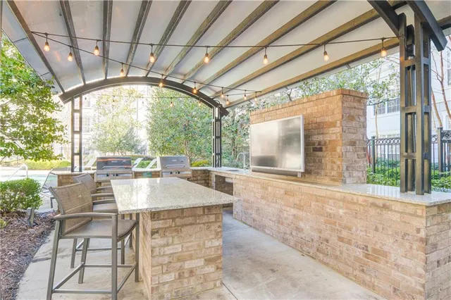 $1,911 | 3460 Kingsboro Road Northeast, Unit 530, Atlanta, GA 30326