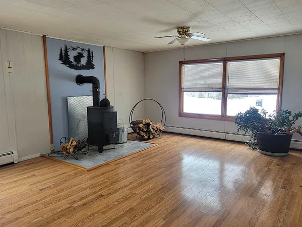 $184,900 | 108 West Village Road, Milan, NH 03588