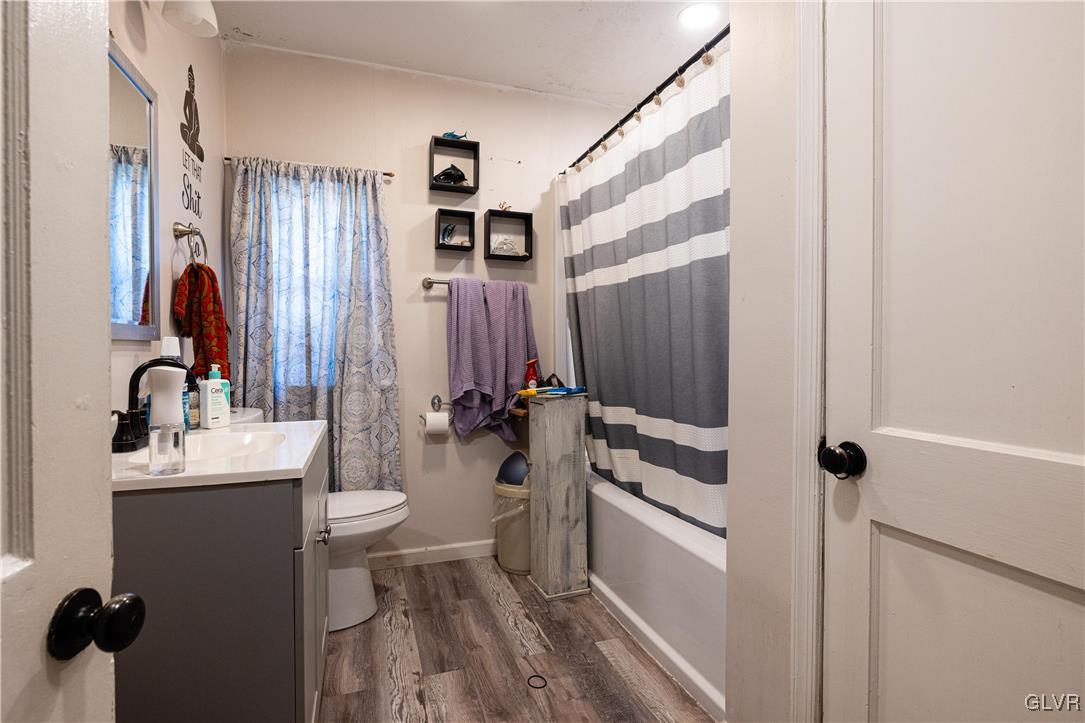 1873 Tollgate Road Palm, PA 18070 - Photo 5 of 23 1st Floor Apartment Bathroom