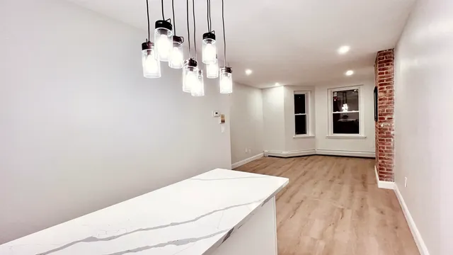 $1,975 | 3025-35 John F. Kennedy Boulevard, Unit 6, Jersey City, NJ 07306