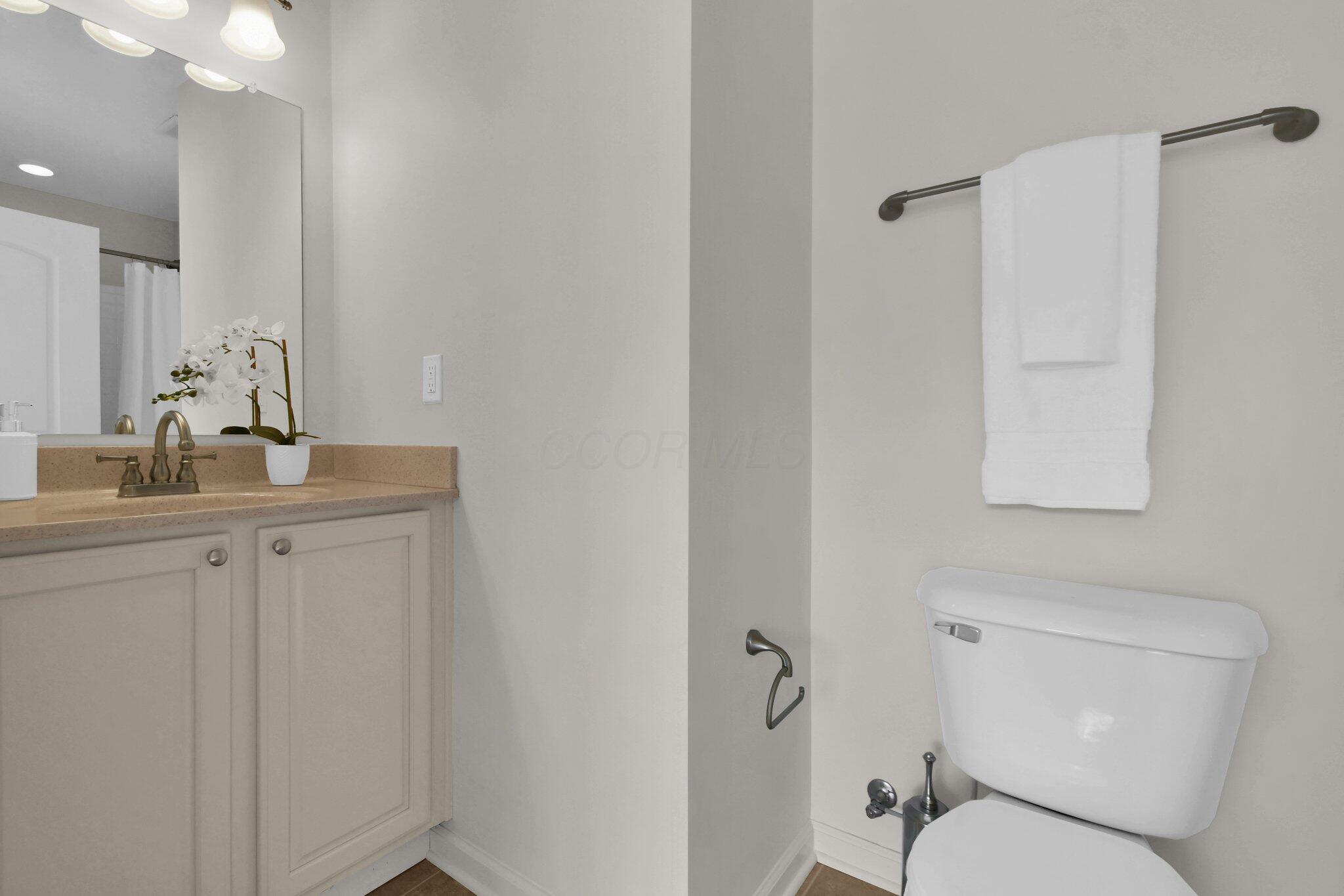 7963 Ravine Run Lane Columbus, OH 43235 - Photo 19 of 26 15-web-or-mls-7963-ravine-run-ln