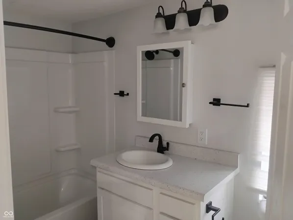 $1,200 | 1118 Parker Avenue, Shelbyville, IN 46176