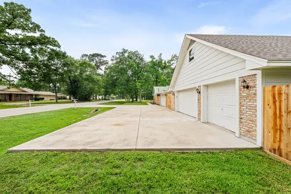 $1,500 | 25804 Maplewood Drive, Spring, TX 77386