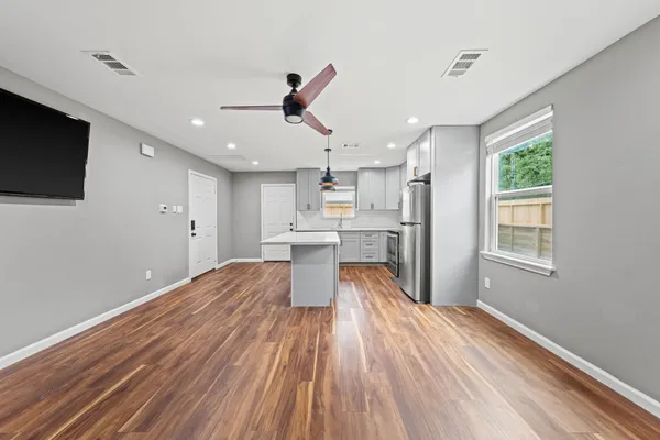 $1,500 | 25804 Maplewood Drive, Spring, TX 77386
