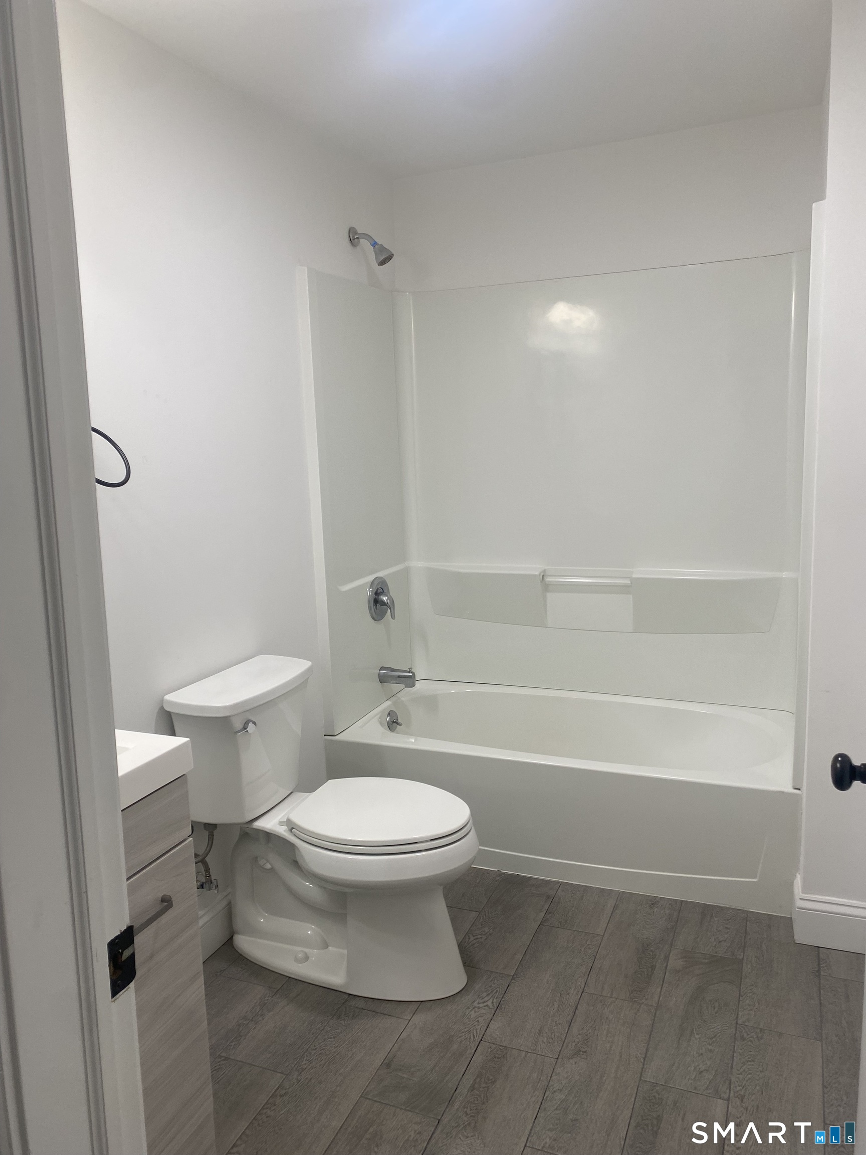 13 Railroad Avenue Beacon Falls, CT 06403 - Photo 9 of 9