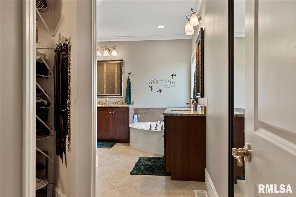 4505 Lynhurst Road Springfield, IL 62711 - Photo 22 of 44