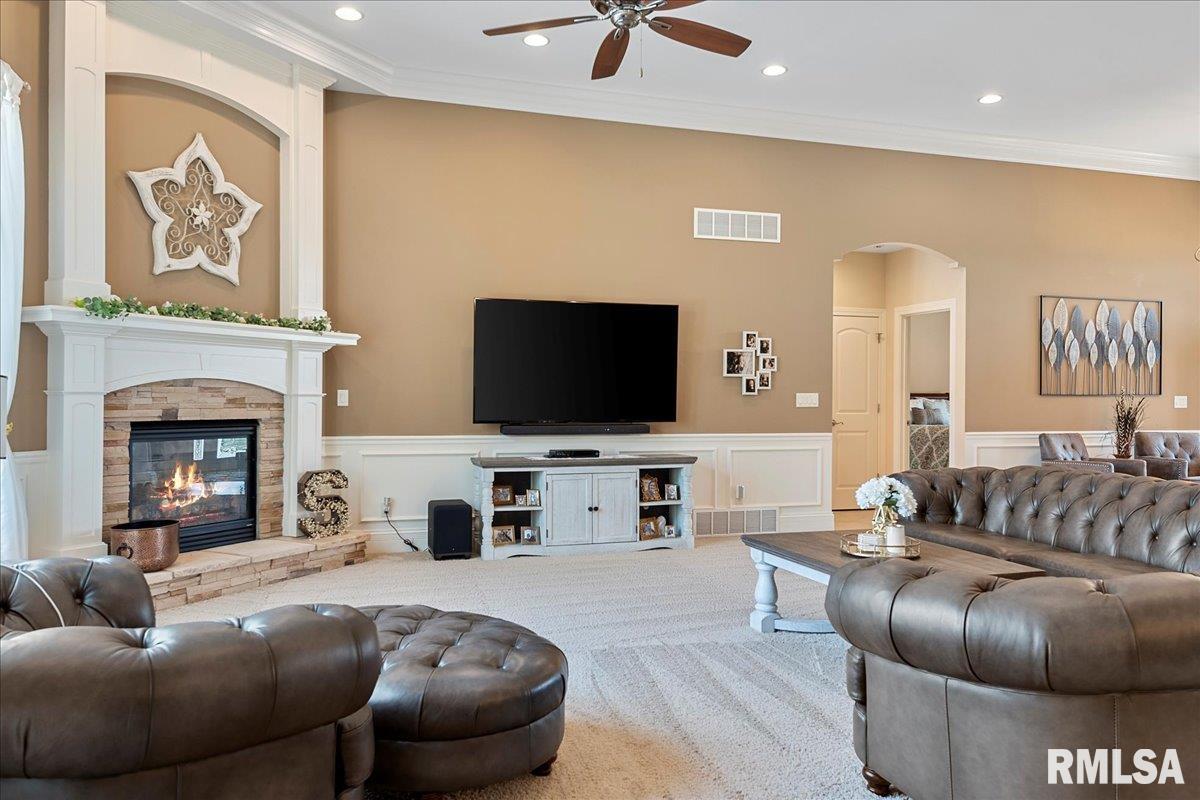 4505 Lynhurst Road Springfield, IL 62711 - Photo 8 of 44