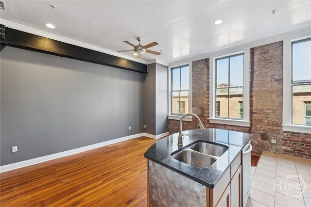 $1,850 | 122 West Broughton Street, Unit 201, Savannah, GA 31401