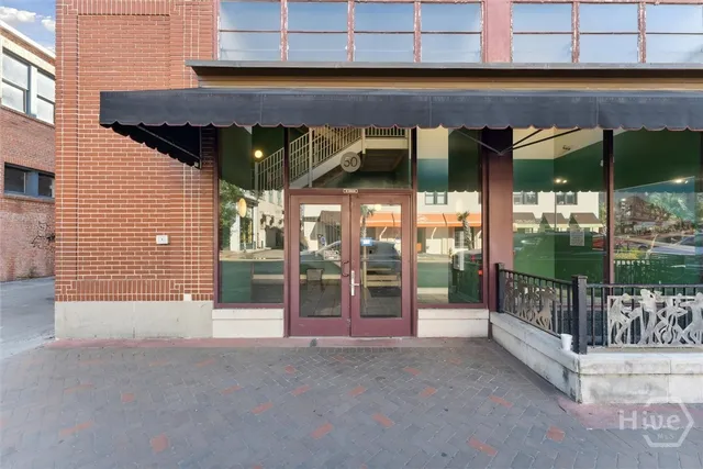 $1,850 | 122 West Broughton Street, Unit 201, Savannah, GA 31401