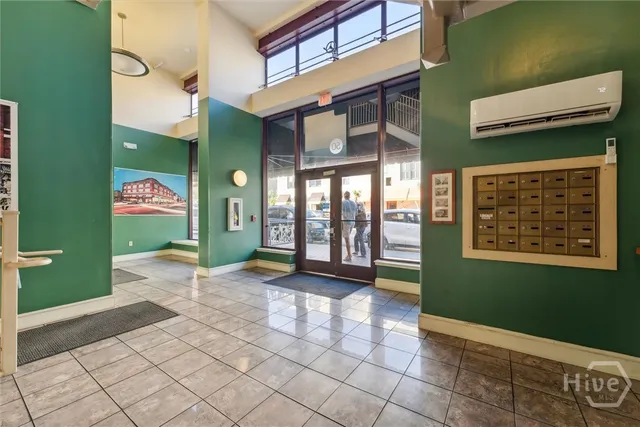 $1,850 | 122 West Broughton Street, Unit 201, Savannah, GA 31401