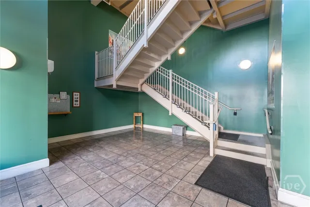 $1,850 | 122 West Broughton Street, Unit 201, Savannah, GA 31401