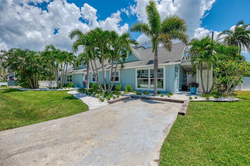 1100 Point Of Rocks Road Sarasota, FL 34242 - Photo 4 of 53 Gallery Image 4