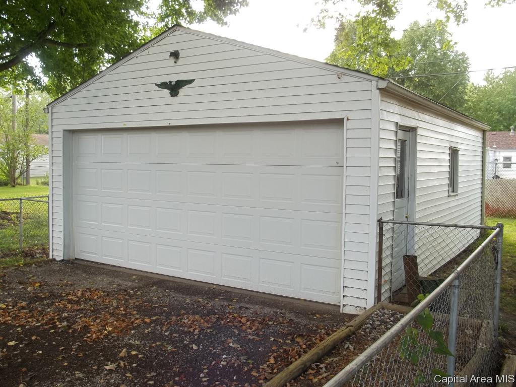 1017 Bruns Lane Springfield, IL 62702 - Photo 15 of 20 Gallery Image 15