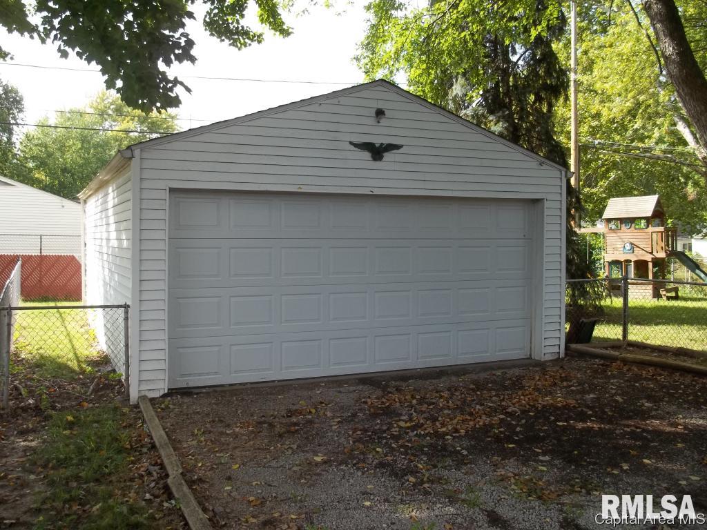 1017 Bruns Lane Springfield, IL 62702 - Photo 17 of 20 Gallery Image 17
