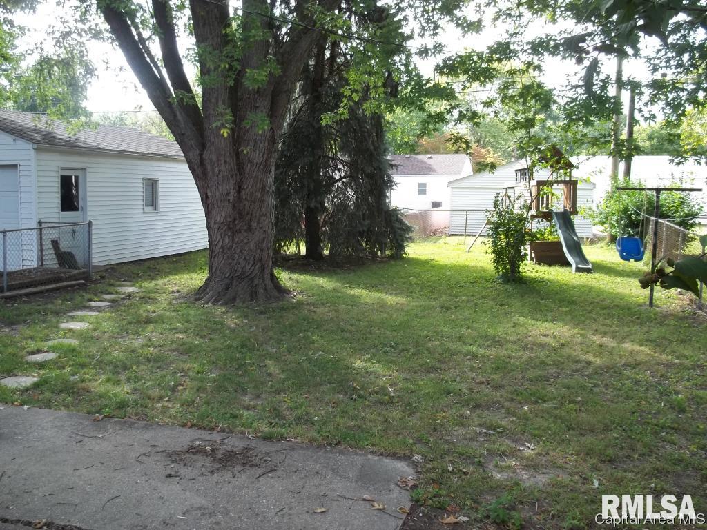 1017 Bruns Lane Springfield, IL 62702 - Photo 18 of 20 Gallery Image 18