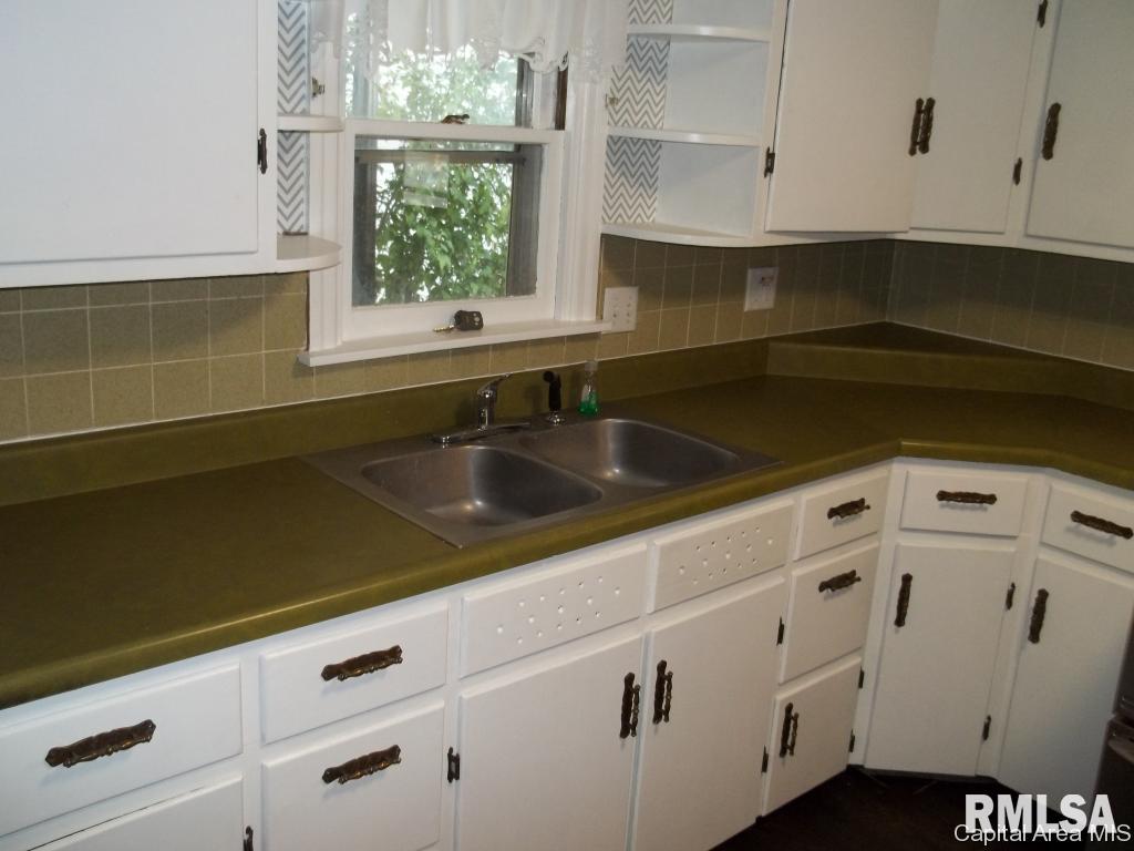 1017 Bruns Lane Springfield, IL 62702 - Photo 3 of 20 Gallery Image 3