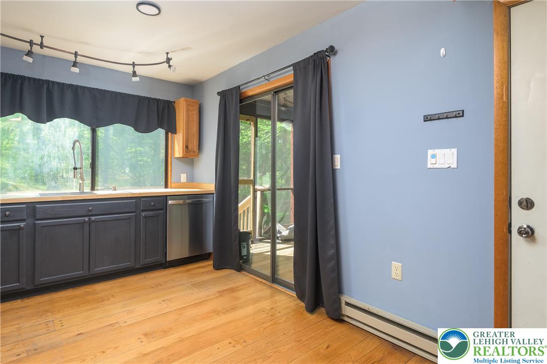 218 Blue Jay Court Bushkill, PA 18324 - Photo 19 of 37