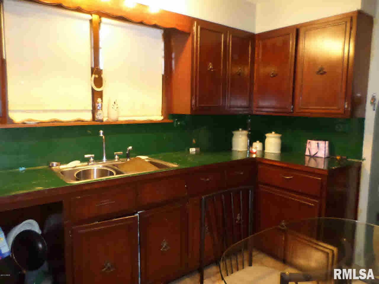 101 Benedict Street Valier, IL 62891 - Photo 11 of 19 Gallery Image 11