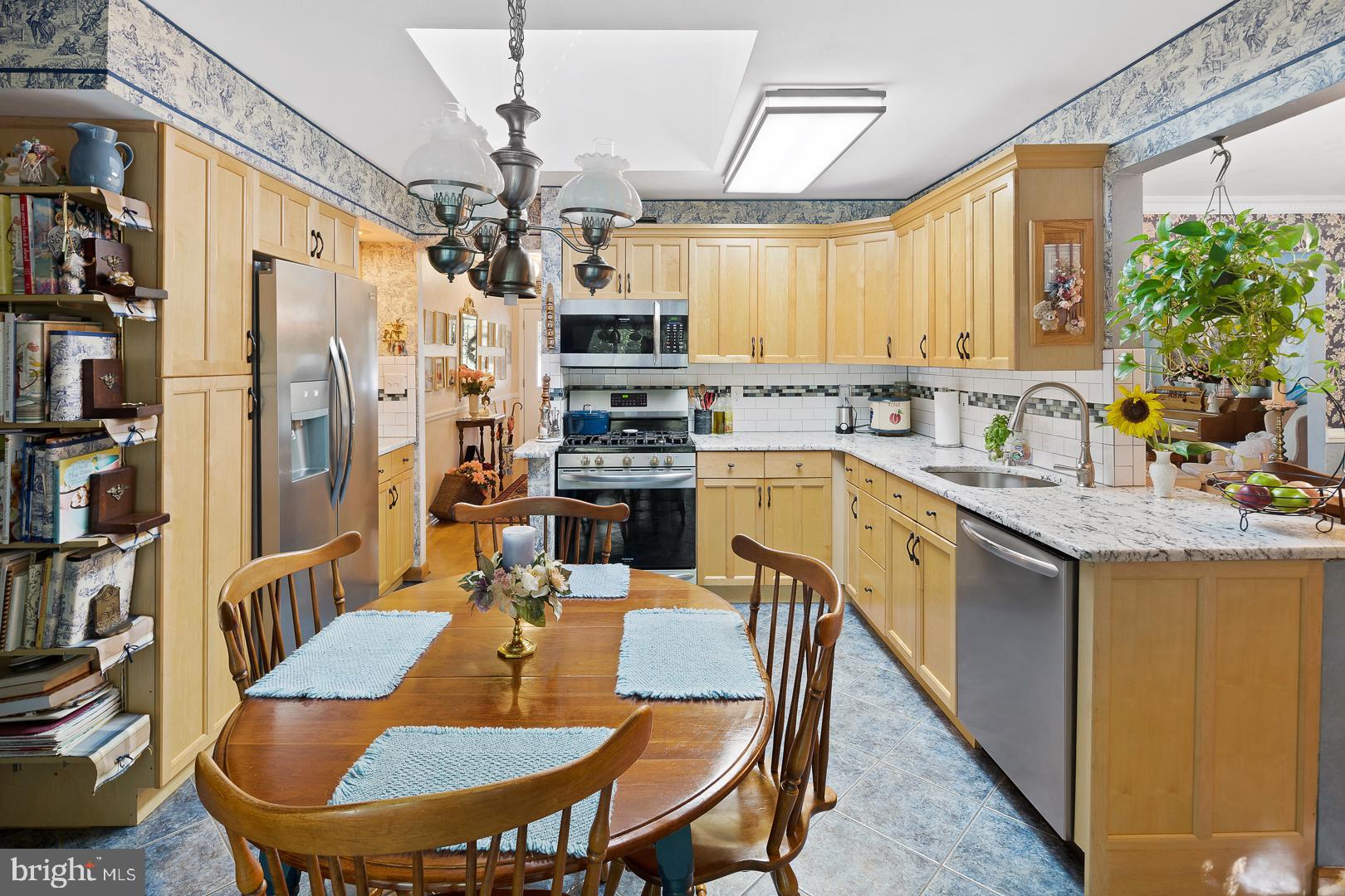 585 Flock Road Hamilton, NJ 08690 - Photo 5 of 22