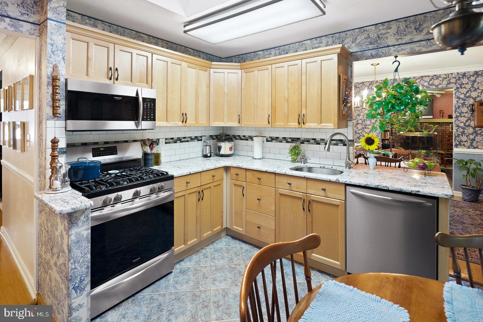 585 Flock Road Hamilton, NJ 08690 - Photo 7 of 22
