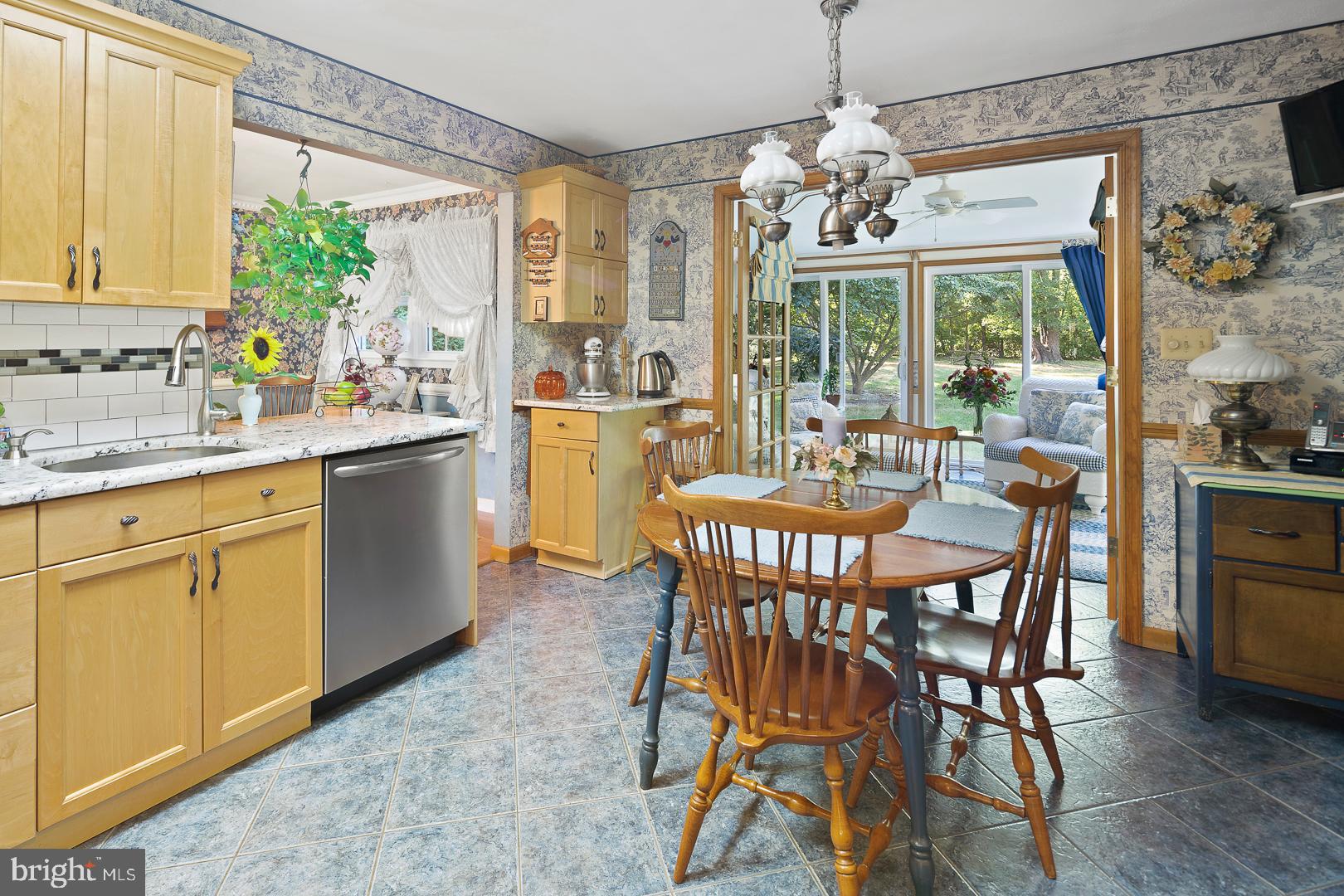 585 Flock Road Hamilton, NJ 08690 - Photo 9 of 22