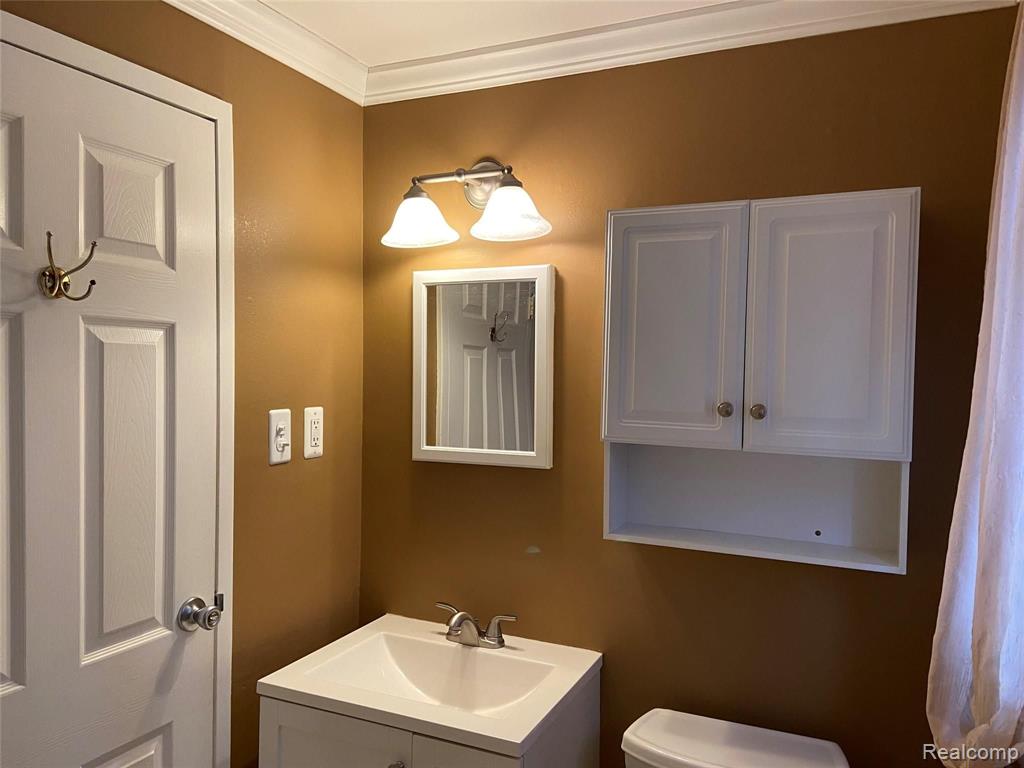 1711 Graefield Road Birmingham, MI 48009 - Photo 17 of 22