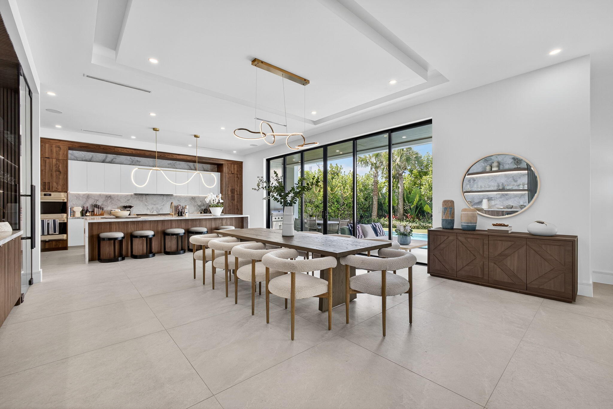 123 Murray Road West Palm Beach, FL 33405 - Photo 11 of 62 Dining room