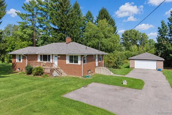 $245,000 | 2432 West Farrand Road, Clio, MI 48420