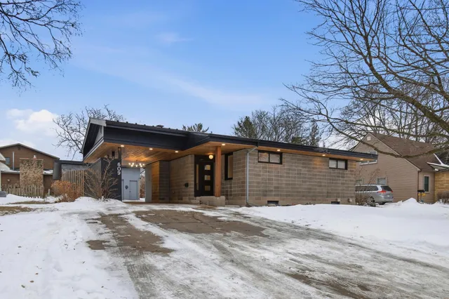 $335,000 | 609 Harriet Avenue, Owatonna, MN 55060