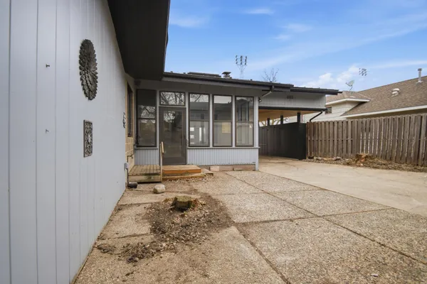 $310,000 | 609 Harriet Avenue, Owatonna, MN 55060