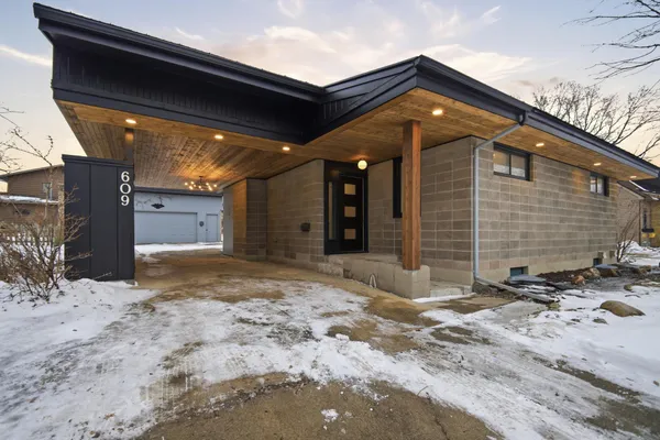 $310,000 | 609 Harriet Avenue, Owatonna, MN 55060