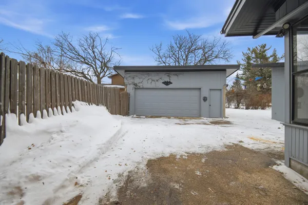 $310,000 | 609 Harriet Avenue, Owatonna, MN 55060
