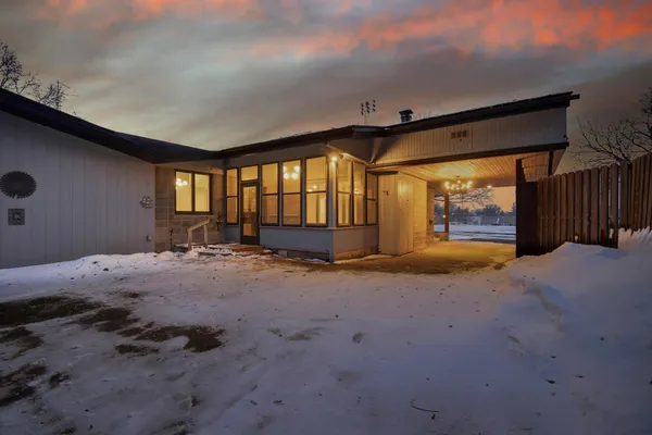 $310,000 | 609 Harriet Avenue, Owatonna, MN 55060