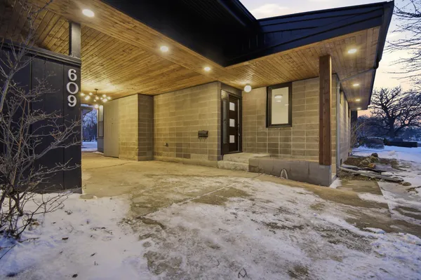 $310,000 | 609 Harriet Avenue, Owatonna, MN 55060