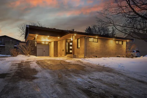 $310,000 | 609 Harriet Avenue, Owatonna, MN 55060