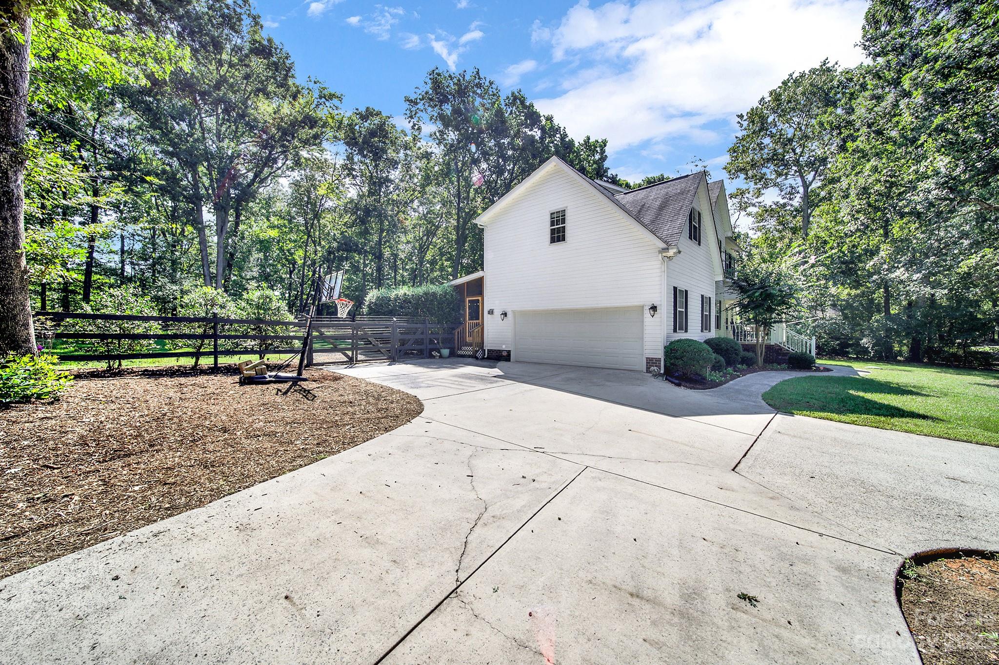 16014 Virginia Lee Court Fort Mill, SC 29708 - Photo 38 of 47 a view of backyard of house