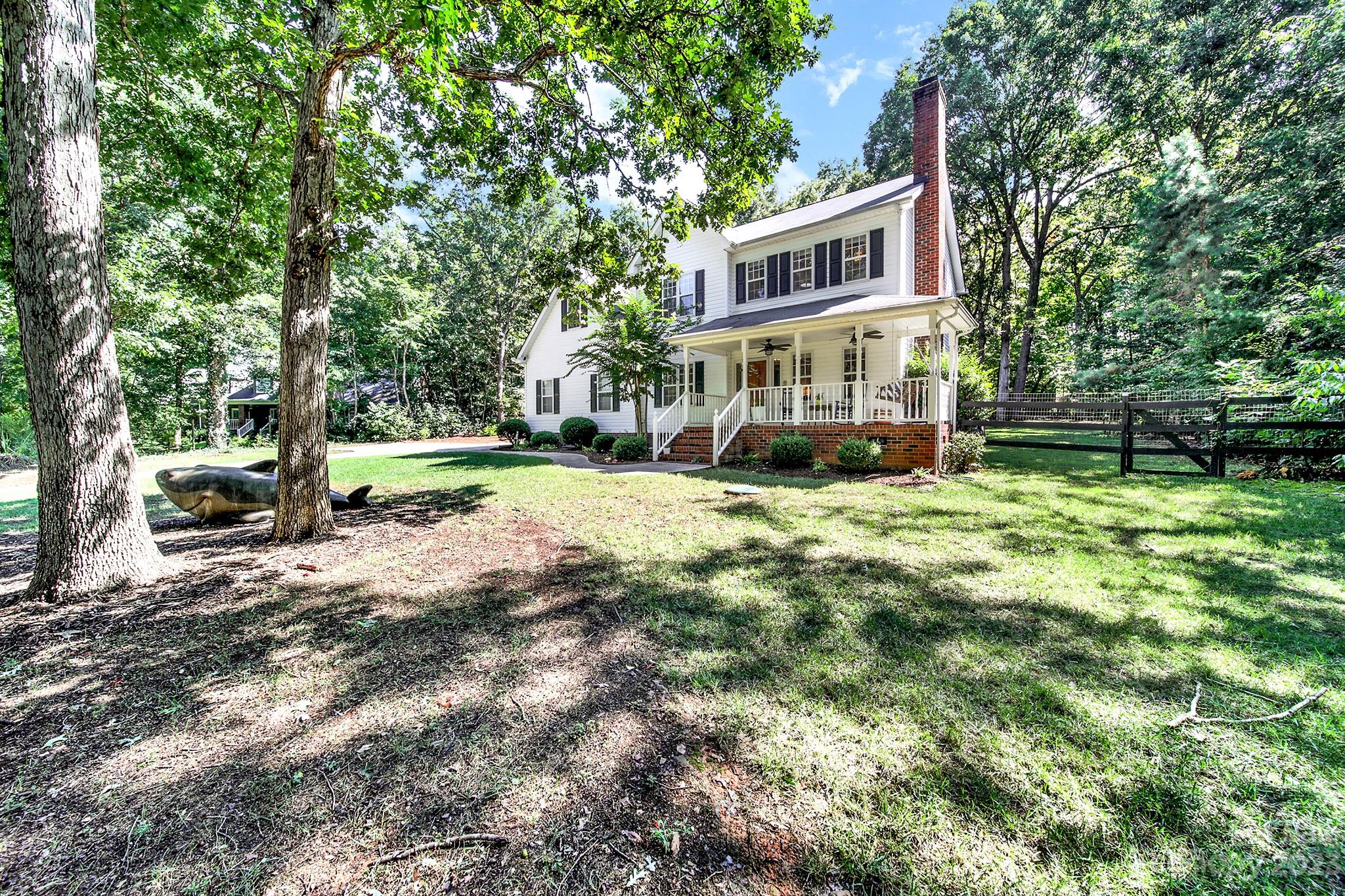 16014 Virginia Lee Court Fort Mill, SC 29708 - Photo 4 of 47 a view of a house with a yard